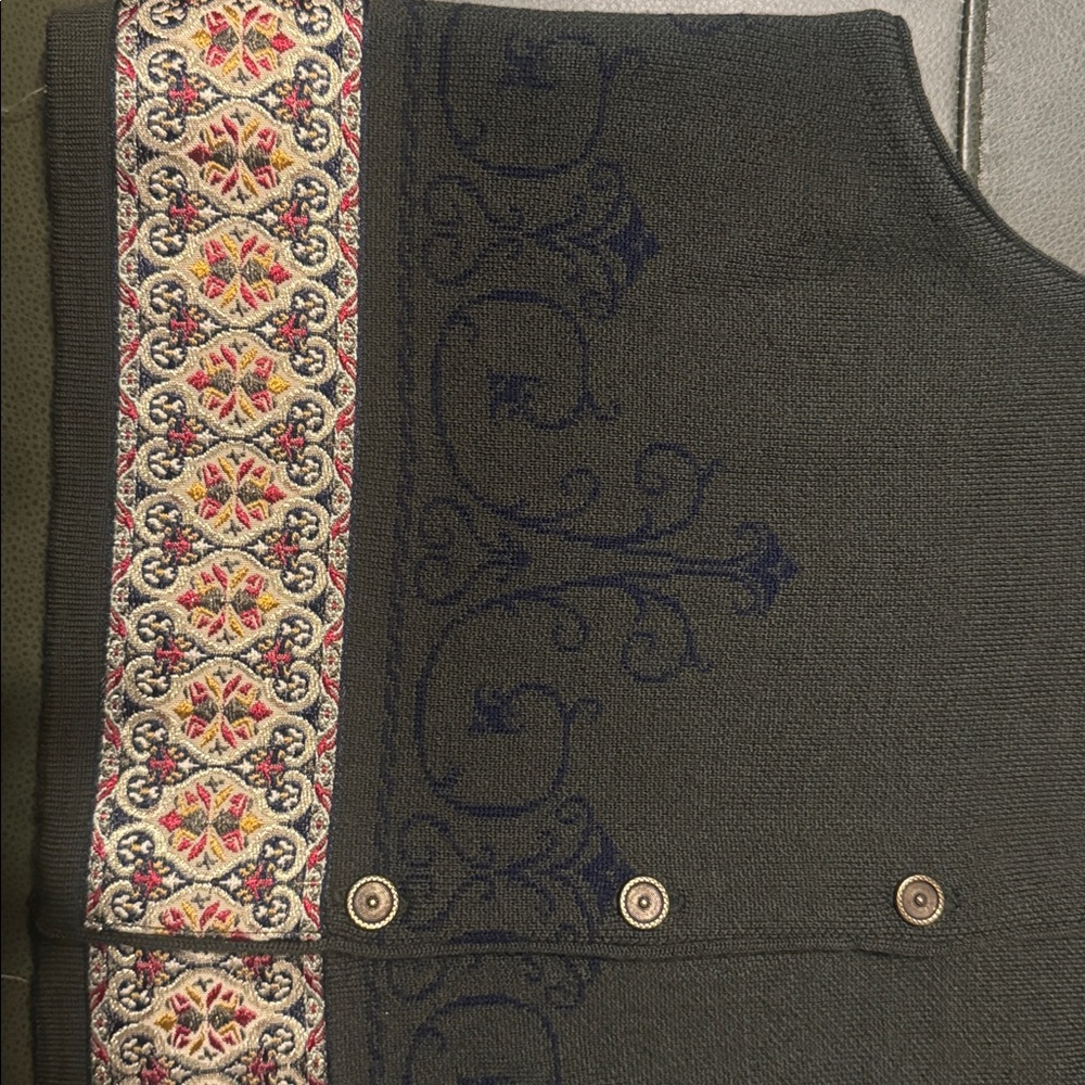 Pendleton Olive Green Embroidered Vest, Size Large Petite - Picture 3 of 5